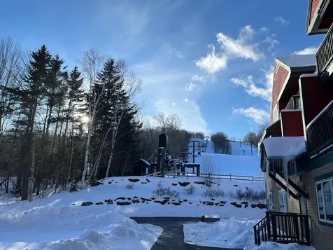 320/322, Qtr 4, 89 Grand Summit Way Dover VT 05356