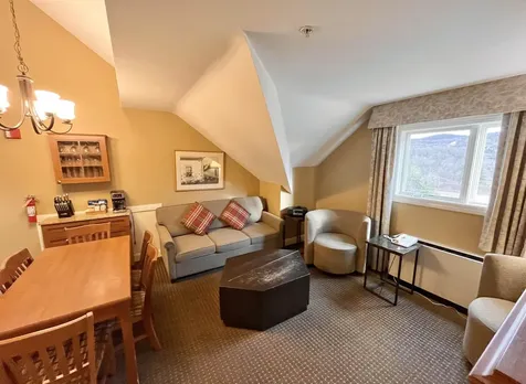 320/322, Qtr 4, 89 Grand Summit Way Dover VT 05356