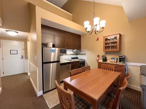 320/322, Qtr 4, 89 Grand Summit Way Dover VT 05356