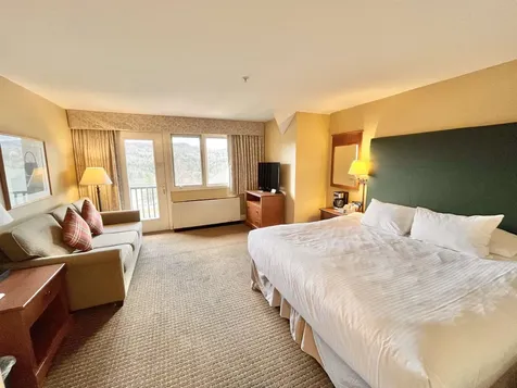 320/322, Qtr 4, 89 Grand Summit Way Dover VT 05356