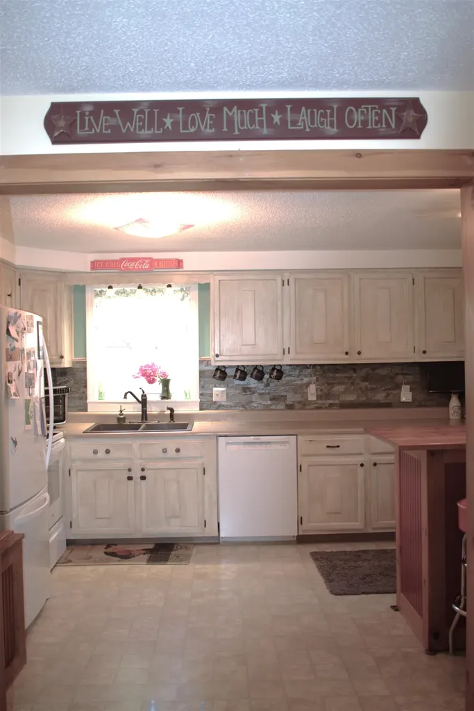 37 Sheldon Road Derry NH 03038