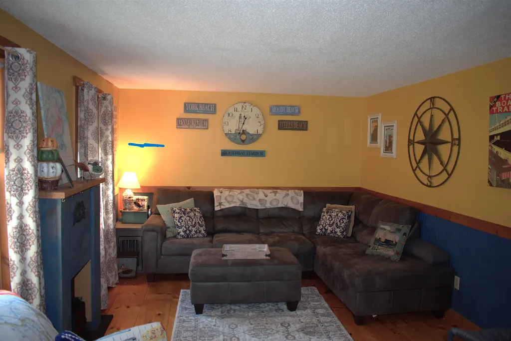 37 Sheldon Road Derry NH 03038
