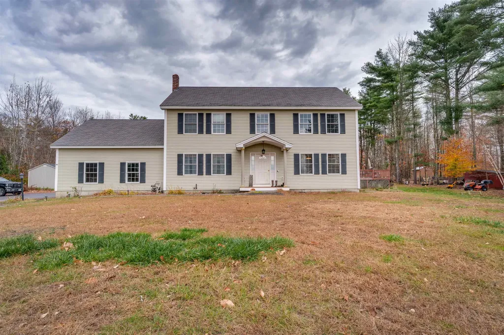 35 Chamberlin Way New Durham NH 03855