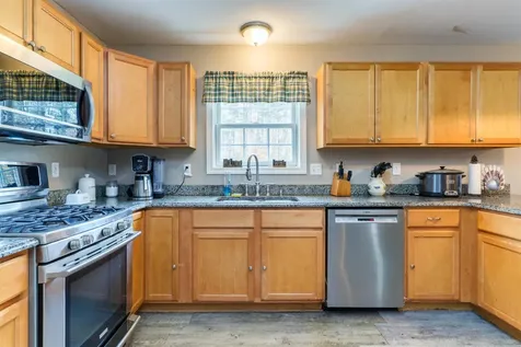 35 Chamberlin Way New Durham NH 03855