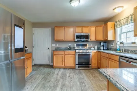 35 Chamberlin Way New Durham NH 03855