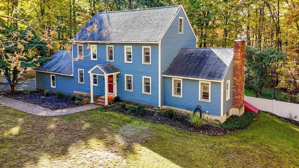 37 Geisser Lane Hampstead NH 03841