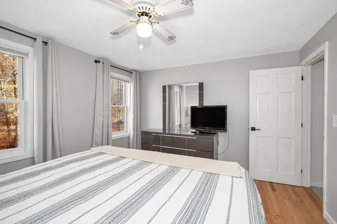 37 Geisser Lane Hampstead NH 03841