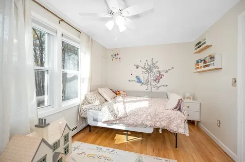 37 Geisser Lane Hampstead NH 03841