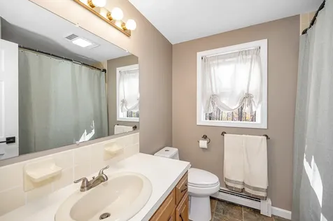 37 Geisser Lane Hampstead NH 03841