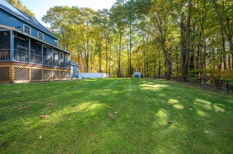 37 Geisser Lane Hampstead NH 03841