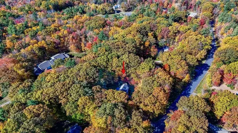 37 Geisser Lane Hampstead NH 03841