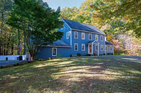 37 Geisser Lane Hampstead NH 03841