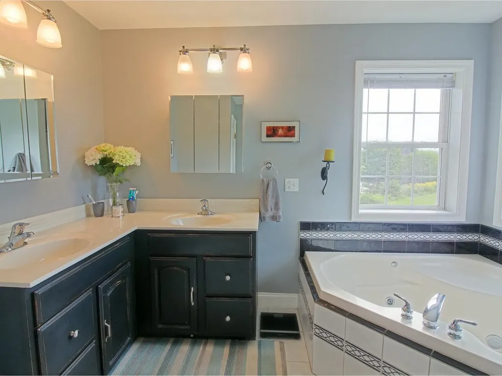 5 Elcy Lane Charlotte VT 05445