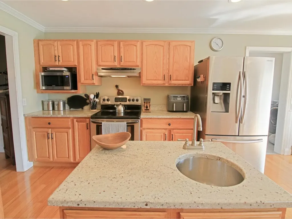 5 Elcy Lane Charlotte VT 05445