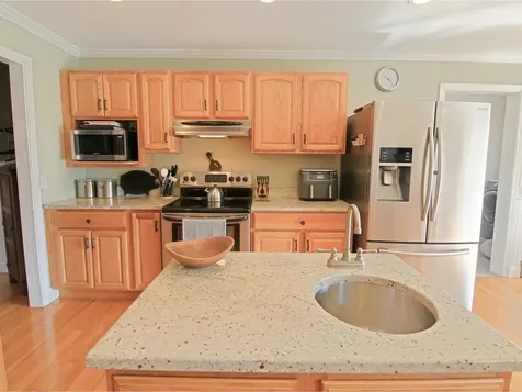 5 Elcy Lane Charlotte VT 05445