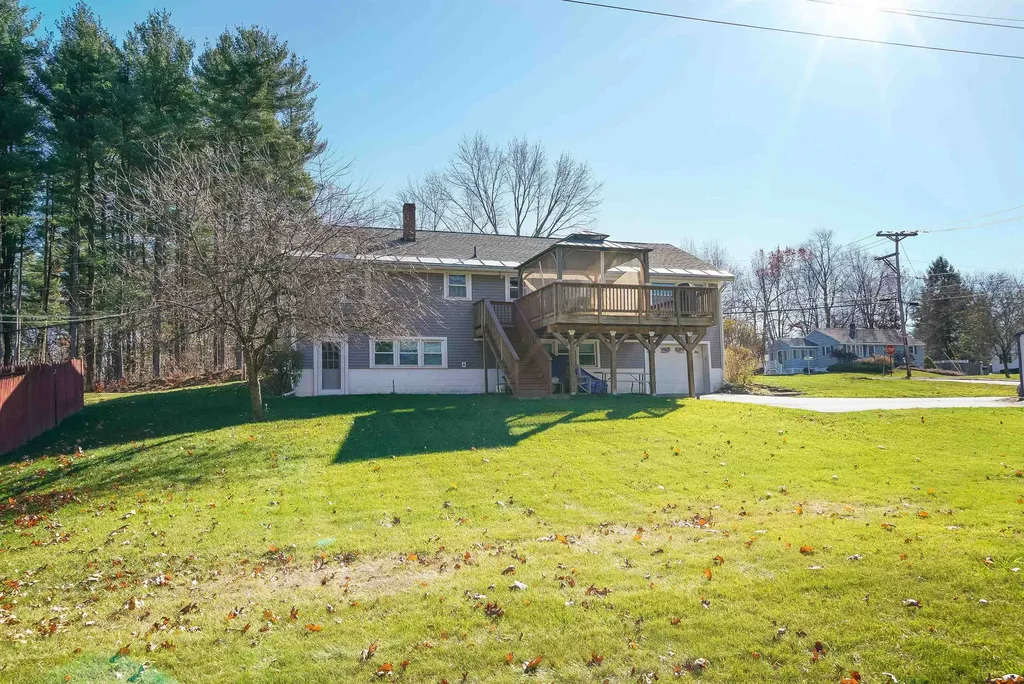 11 Winnhaven Drive Hudson NH 03051