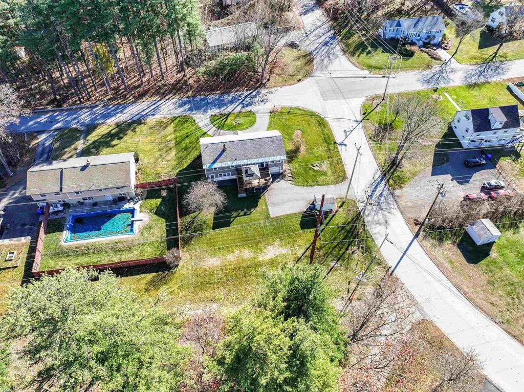 11 Winnhaven Drive Hudson NH 03051