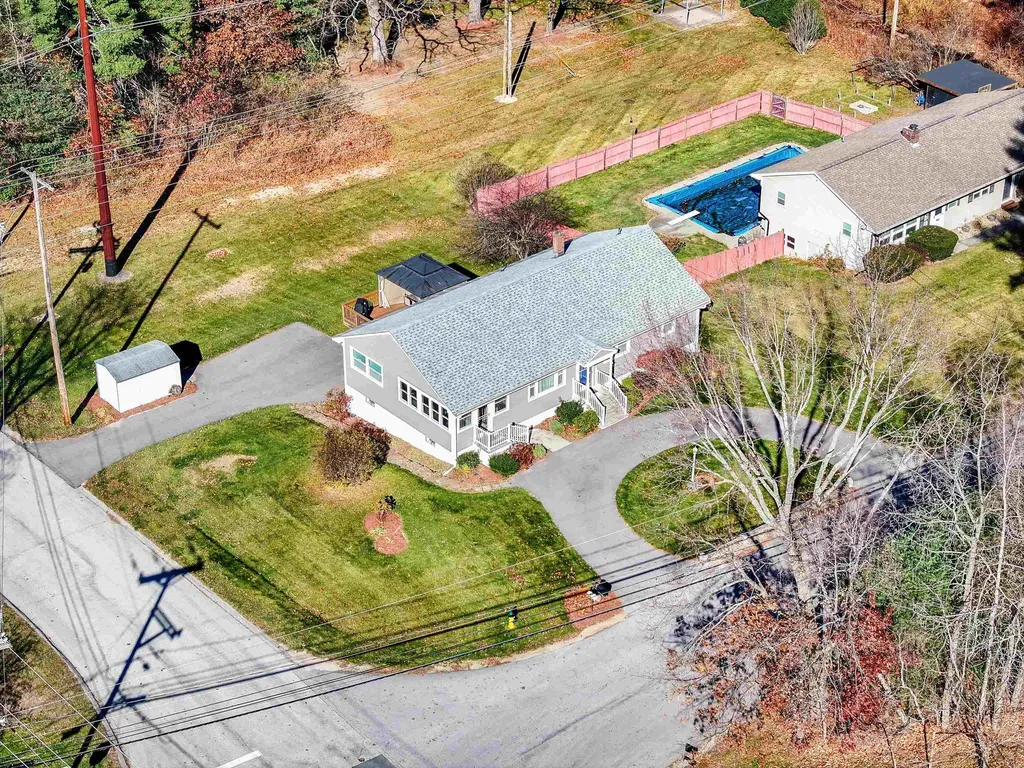 11 Winnhaven Drive Hudson NH 03051