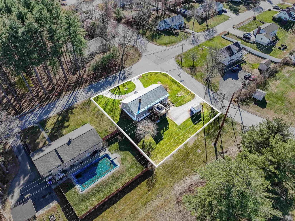 11 Winnhaven Drive Hudson NH 03051