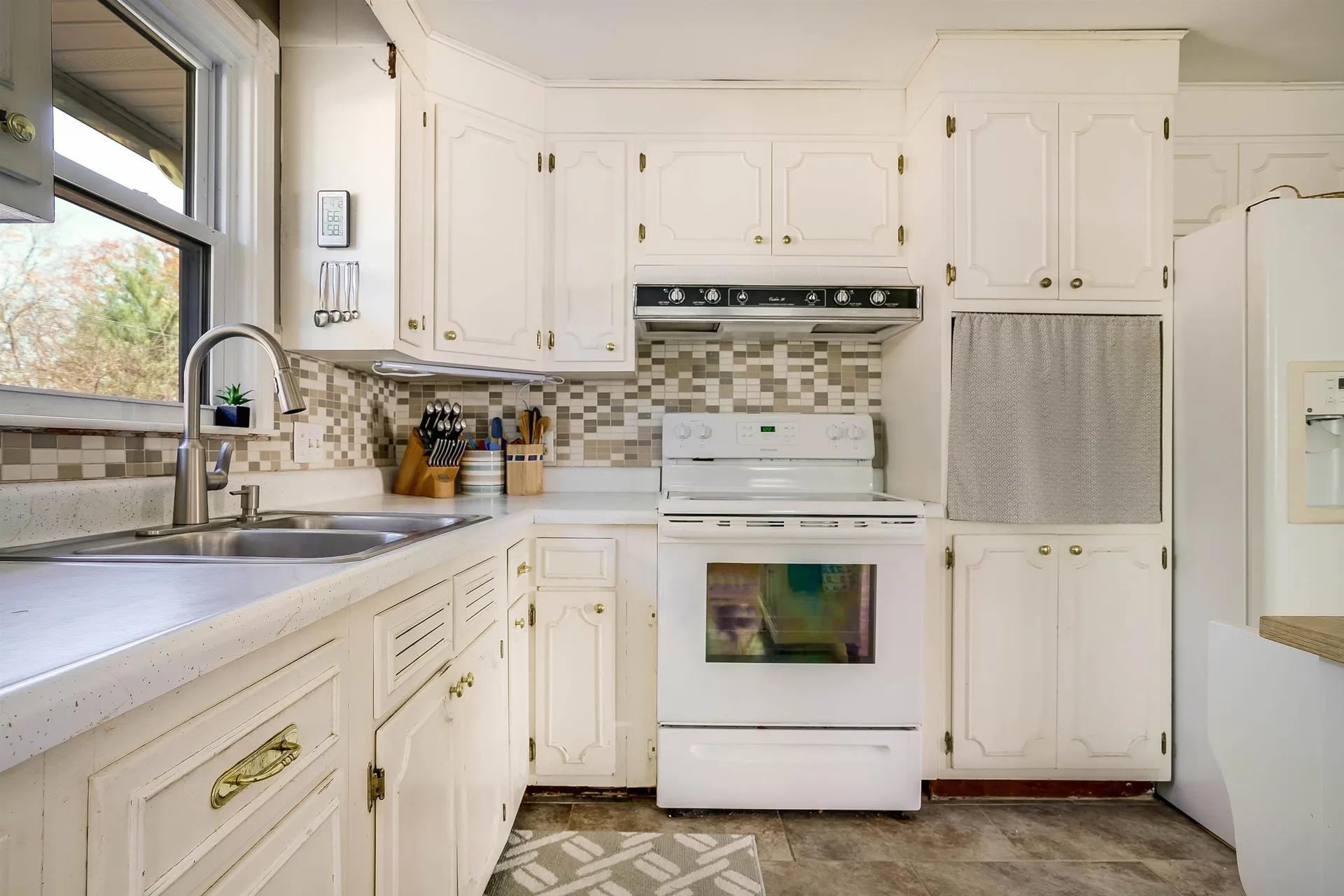 11 Winnhaven Drive Hudson NH 03051