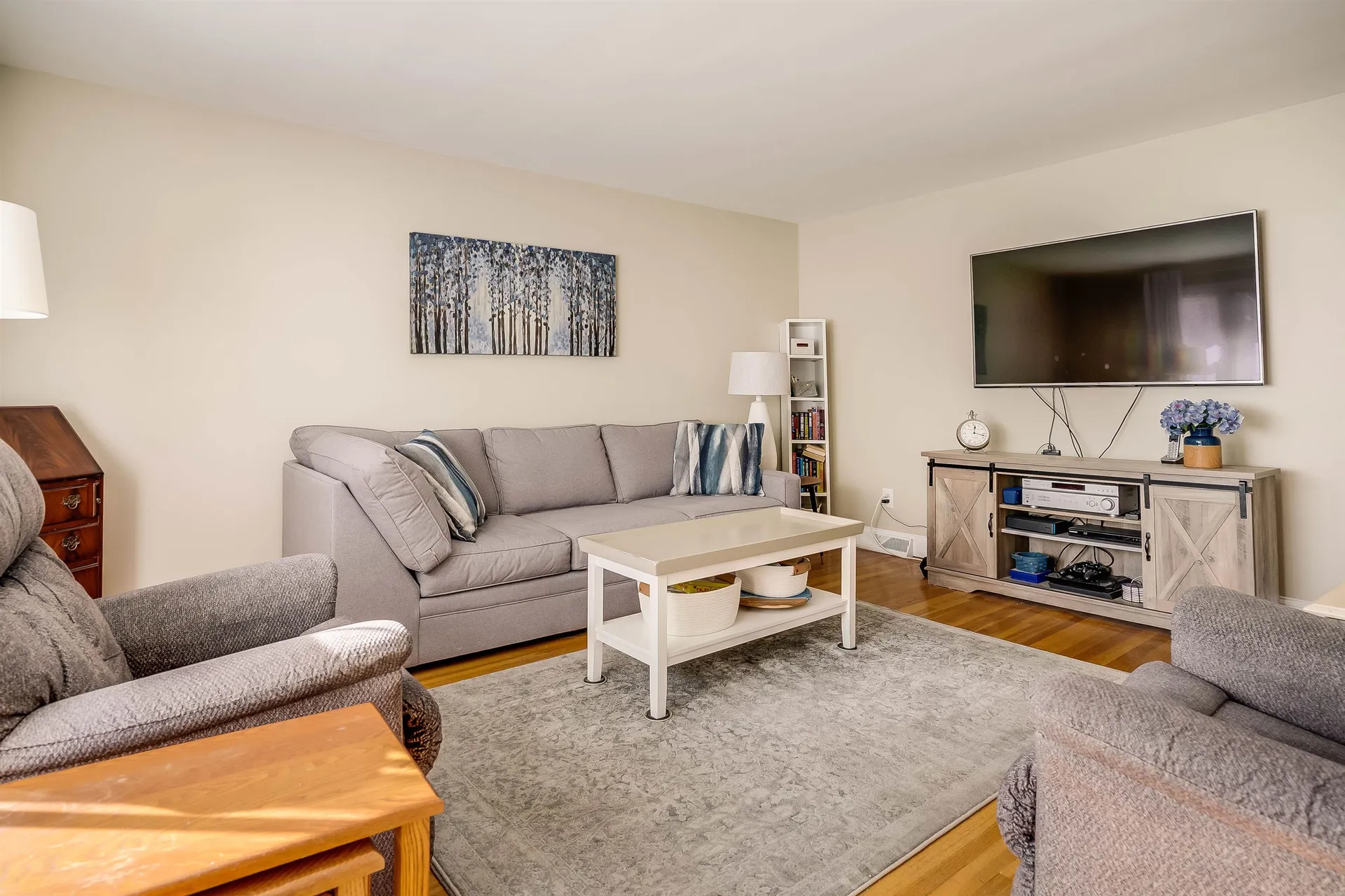 11 Winnhaven Drive Hudson NH 03051