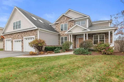 33 Haymaker Lane South Burlington VT 05403