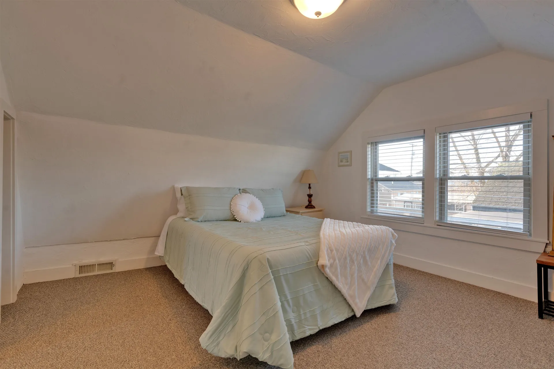 17 O Street Hampton NH 03842