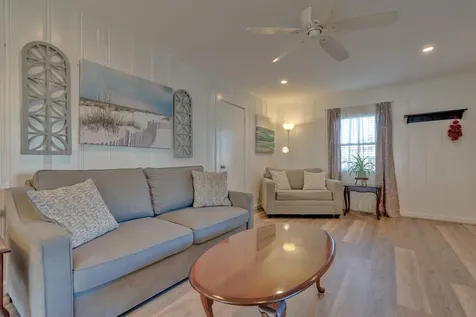 17 O Street Hampton NH 03842