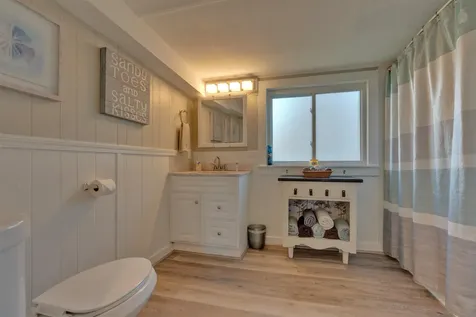 17 O Street Hampton NH 03842