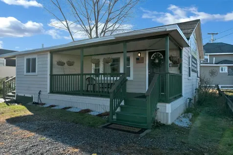 17 O Street Hampton NH 03842