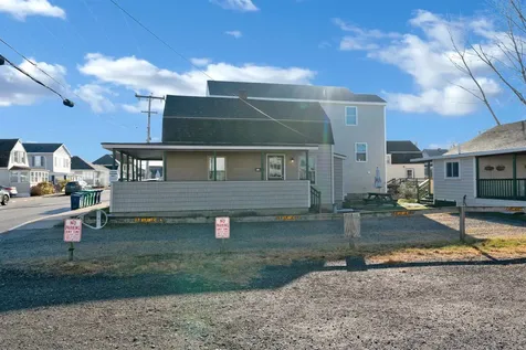 17 O Street Hampton NH 03842