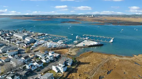 17 O Street Hampton NH 03842