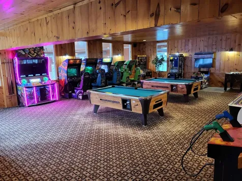 12 Seasons At Attitash Road Bartlett NH 03812