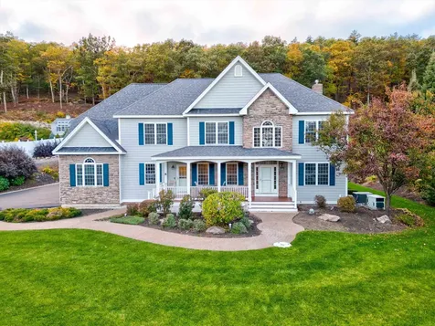 82 Cedar Crest Lane Auburn NH 03032