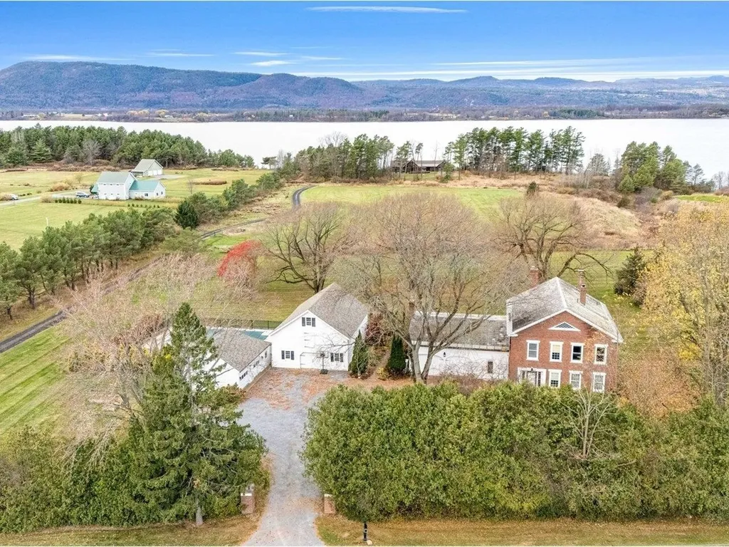 8053 Vt Route 125 Bridport VT 05734