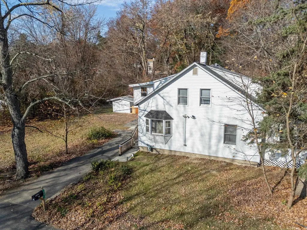 16 E Glenwood Street Nashua NH 03060