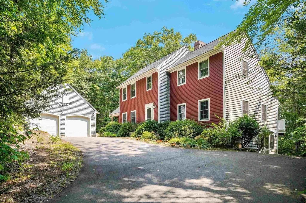 112 Mendums Landing Road Barrington NH 03825