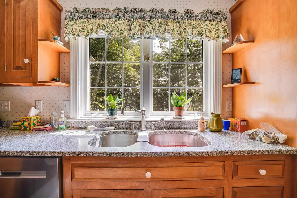 112 Mendums Landing Road Barrington NH 03825