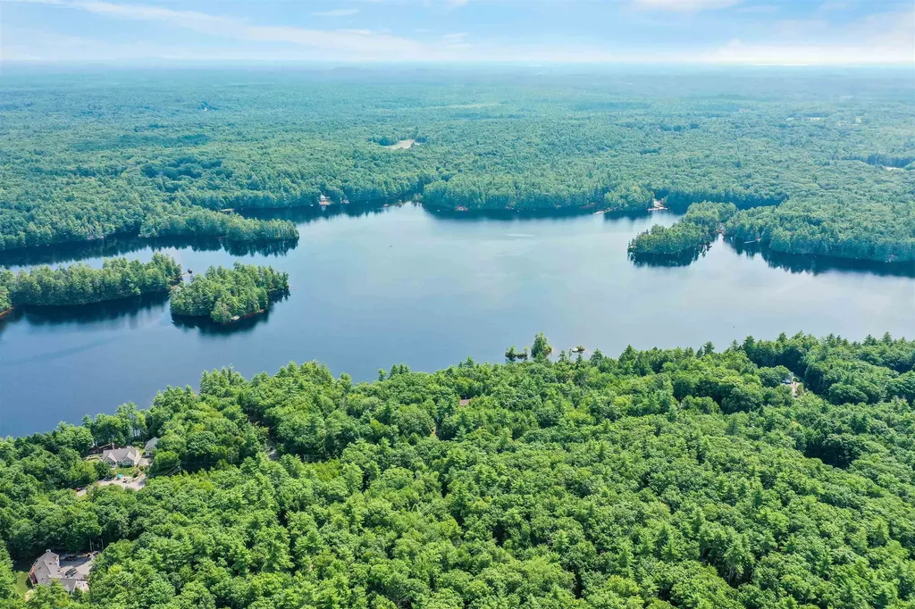 112 Mendums Landing Road Barrington NH 03825