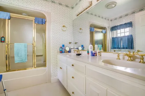 112 Mendums Landing Road Barrington NH 03825