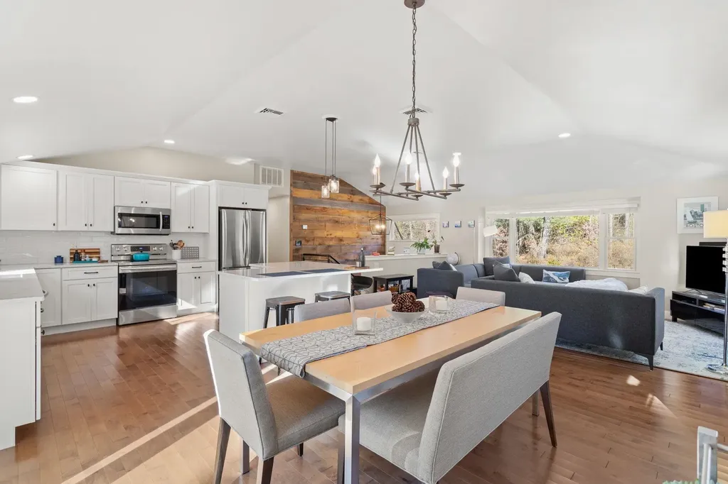 604 Elwyn Road Portsmouth NH 03801