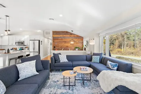 604 Elwyn Road Portsmouth NH 03801