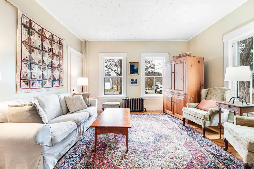 197 Ravenswood Terrace Hartford VT 05001