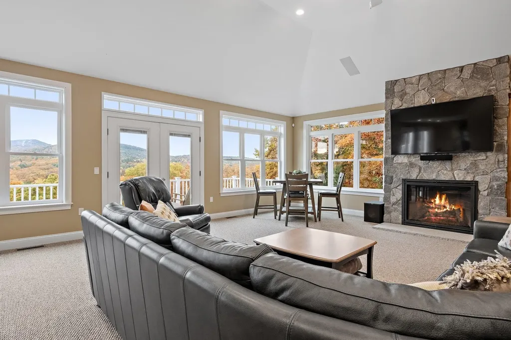 86 Sagamore Road Gilford NH 03249