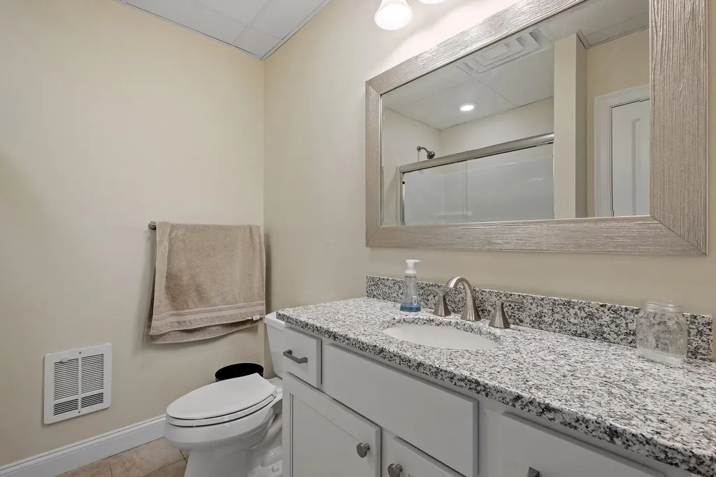 86 Sagamore Road Gilford NH 03249