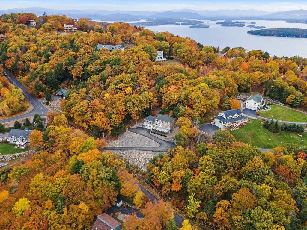 86 Sagamore Road Gilford NH 03249