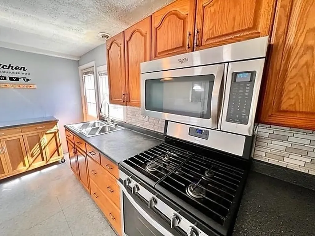 45 Lynn Street Nashua NH 03060