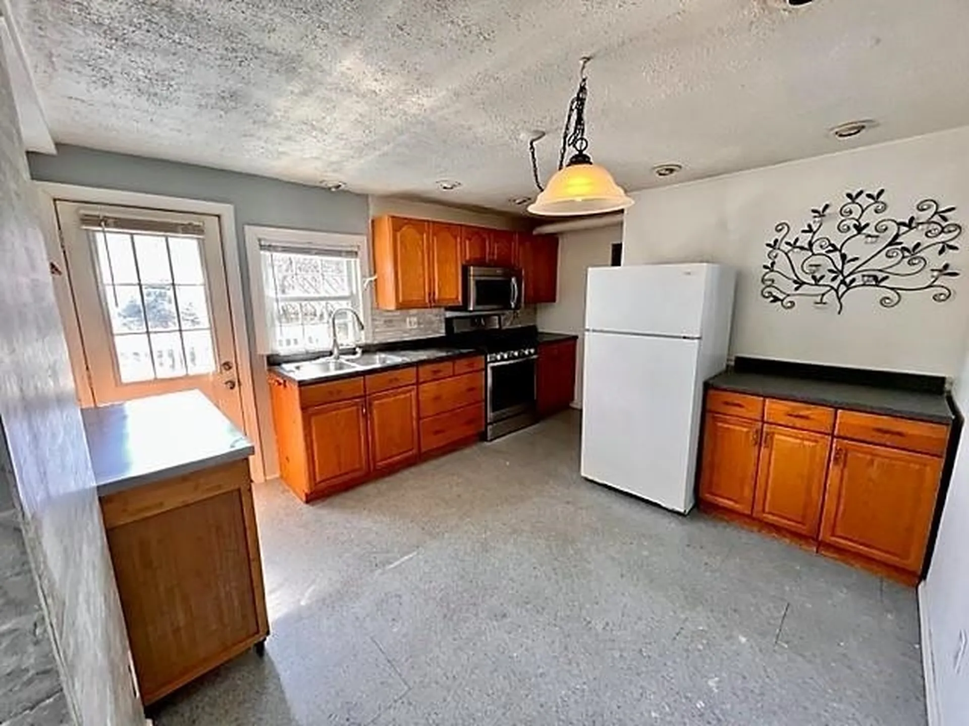 45 Lynn Street Nashua NH 03060
