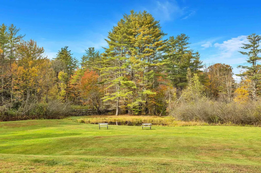 205 Montelona Road Goffstown NH 03045