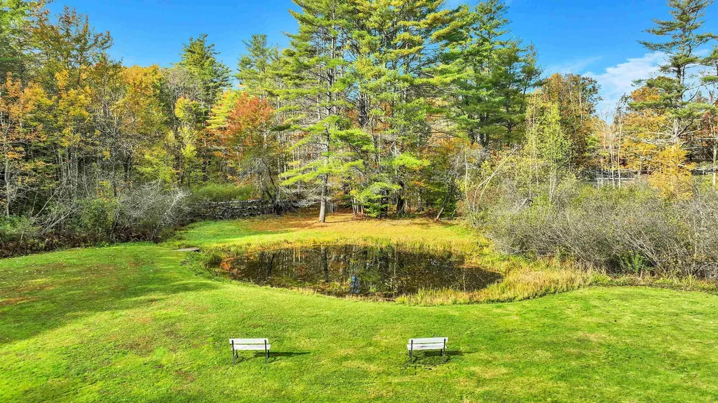 205 Montelona Road Goffstown NH 03045